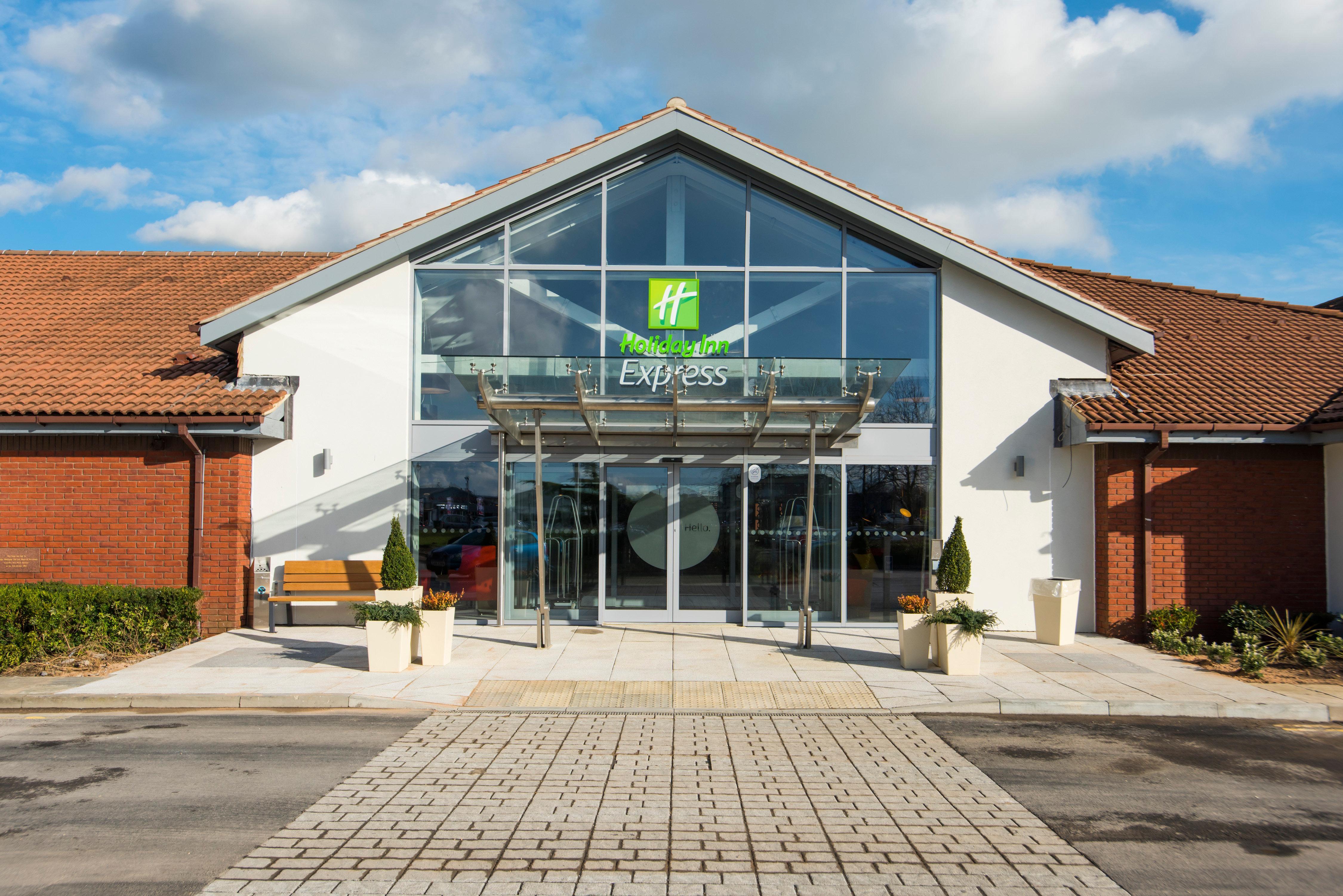 Holiday Inn Express Portsmouth - North By Ihg מראה חיצוני תמונה