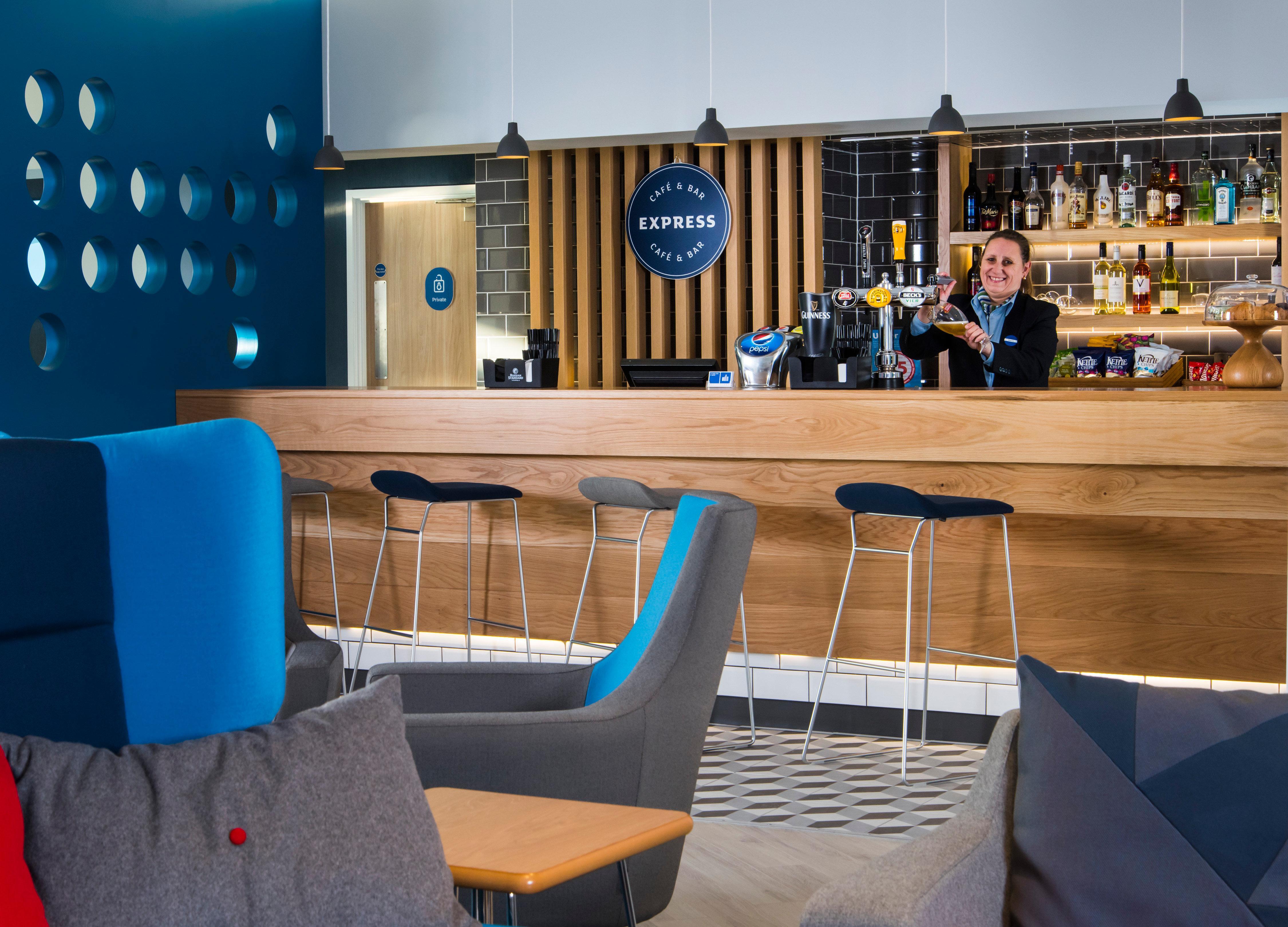 Holiday Inn Express Portsmouth - North By Ihg מראה חיצוני תמונה