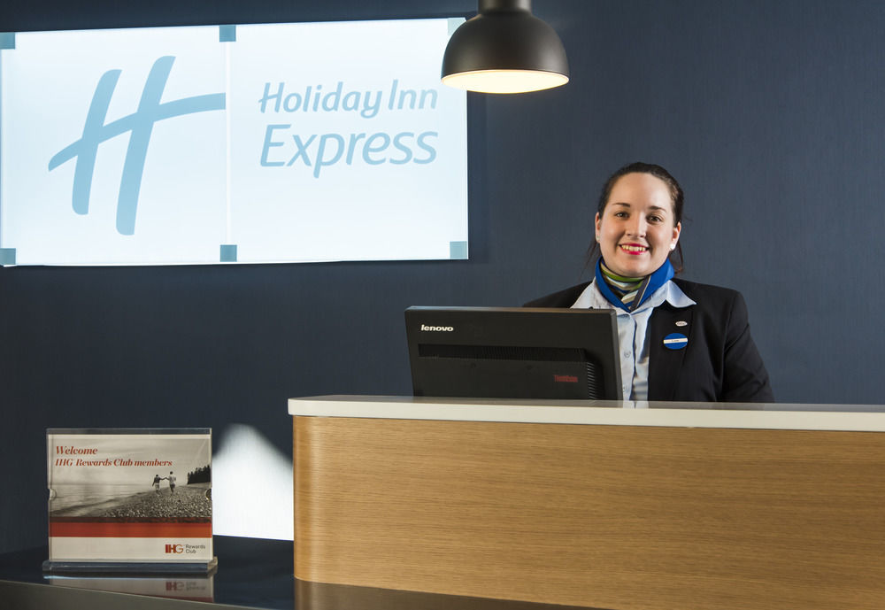 Holiday Inn Express Portsmouth - North By Ihg מראה חיצוני תמונה